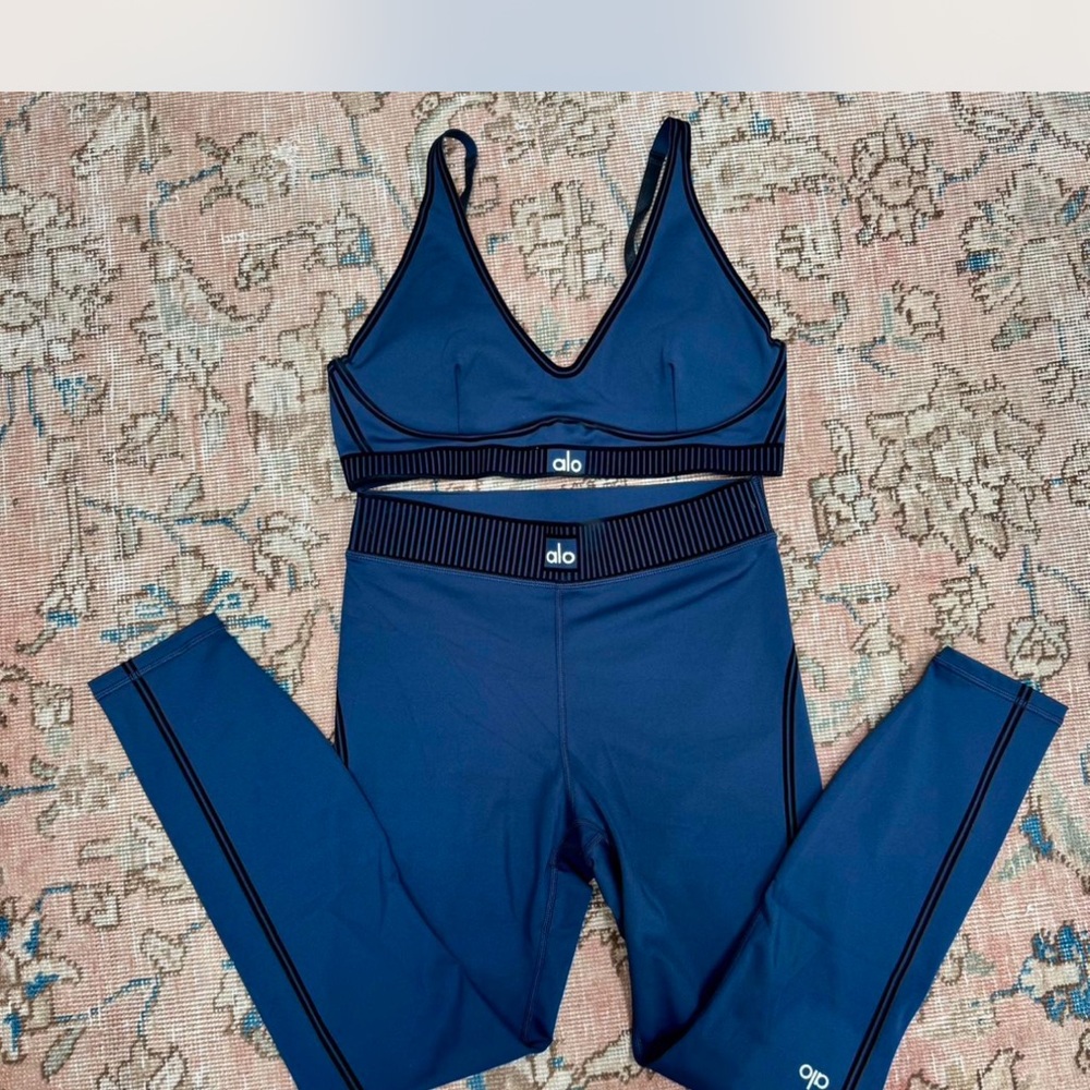 ALO Yoga Deep Blue Sports Bra and Leggings Set